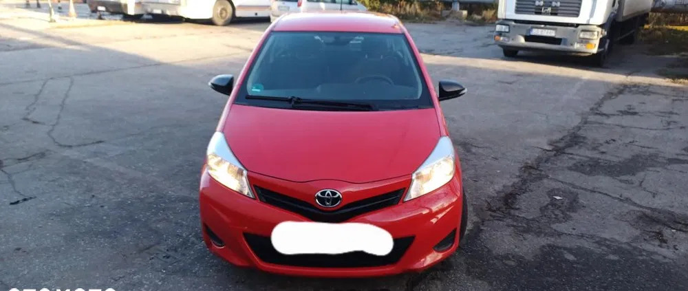 toyota Toyota Yaris cena 14500 przebieg: 305000, rok produkcji 2013 z Krośniewice